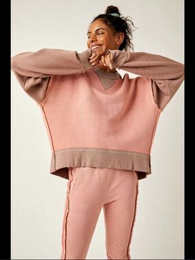FP Movement by Free People Pullover in Melon and Papaya Size L NWT